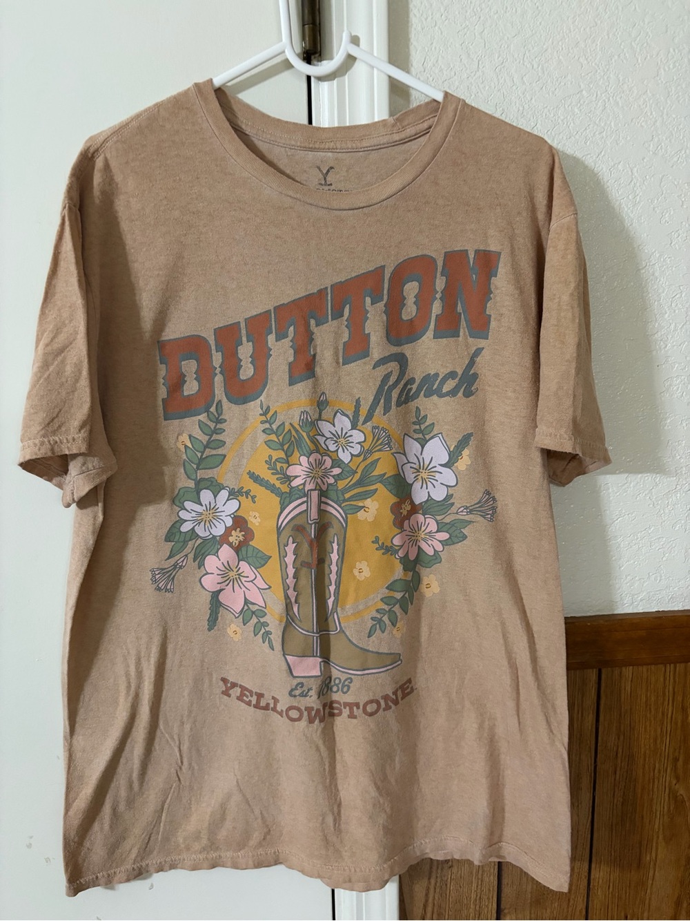 Dutton Ranch Yellowstone Graphic Tee - Brown